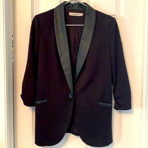 Ricki’s-Black Blazer w Faux Leather Detailing-M